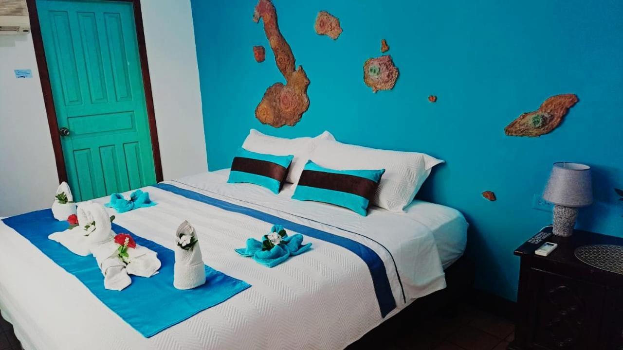 Suite Galarous Island プエルトアヨラ エクステリア 写真